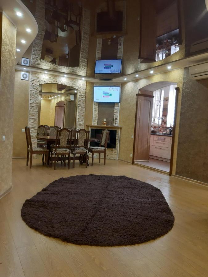 Lux Apartment City Center Николайев Екстериор снимка