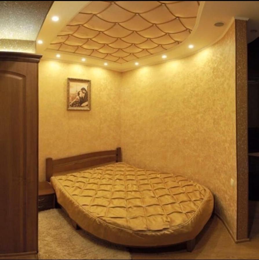 Lux Apartment City Center Николайев Екстериор снимка
