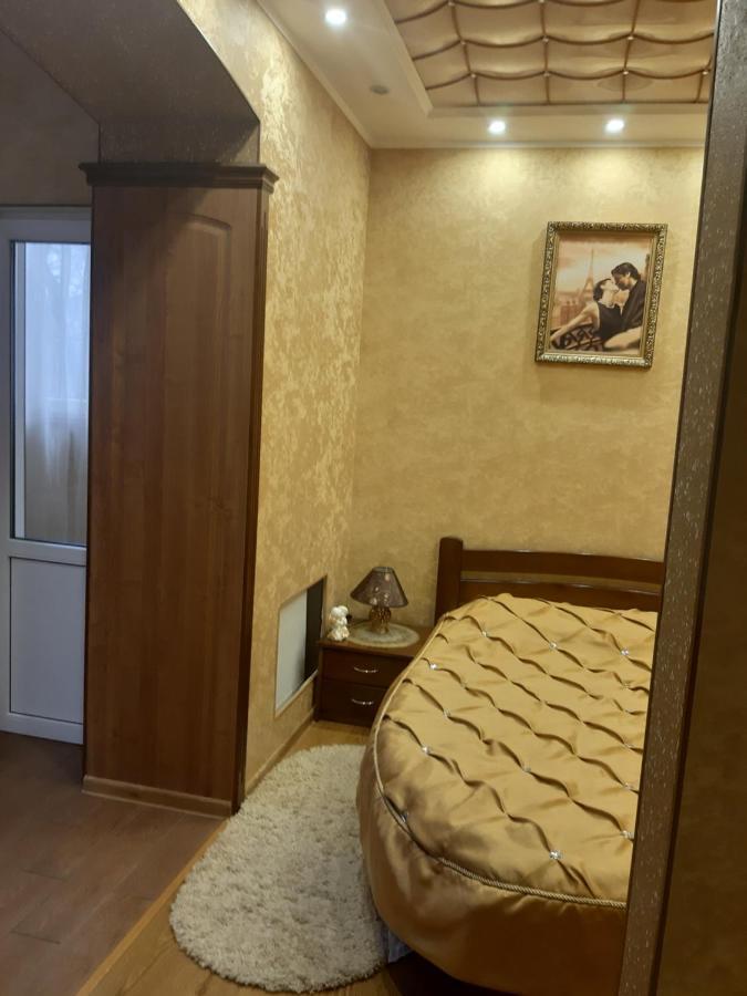 Lux Apartment City Center Николайев Екстериор снимка