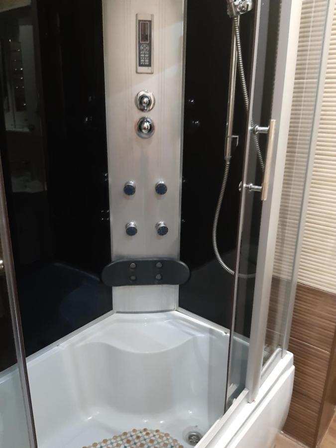 Lux Apartment City Center Николайев Екстериор снимка