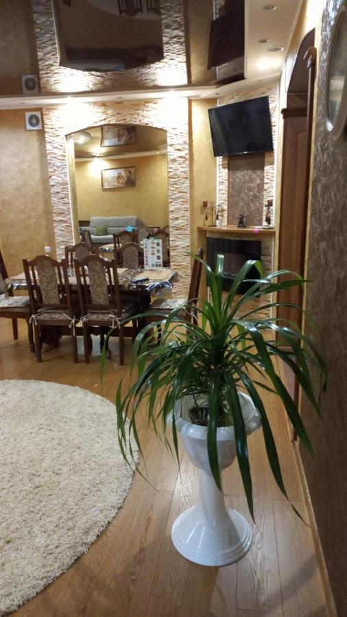 Lux Apartment City Center Николайев Екстериор снимка