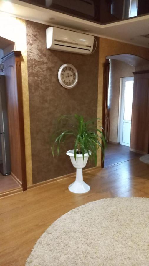 Lux Apartment City Center Николайев Екстериор снимка